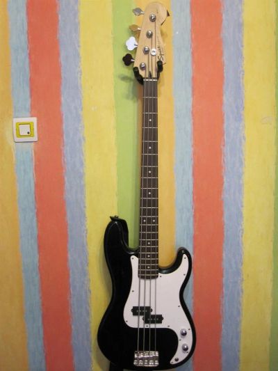 Лот: 3421916. Фото: 1. Squier by Fender Affinity Precision... Гитары