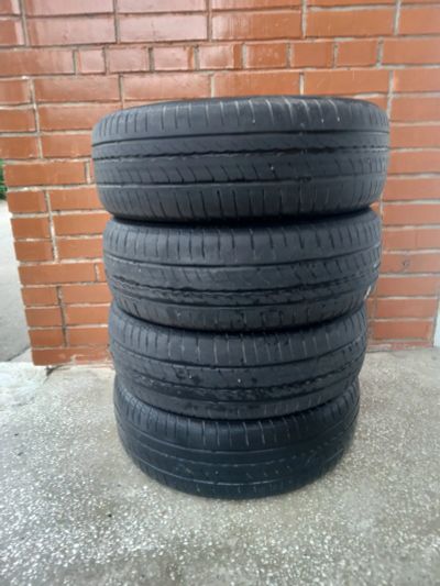 Лот: 20729400. Фото: 1. Pirelli 185/65R15 Cinturato P1. Шины