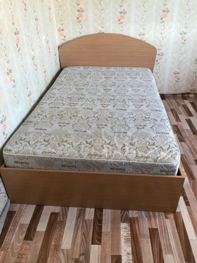 Лот: 17815658. Фото: 1. Продам кровать, 1.5 местную вместе... Кровати