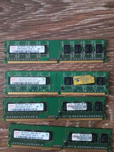 Лот: 22636678. Фото: 1. Память ddr2 4 плашки по 1 гб dimm. Оперативная память