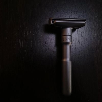 Лот: 9070495. Фото: 1. Merkur Futur, бритвенный станок... Укладка и стрижка волос, бритьё, эпиляция