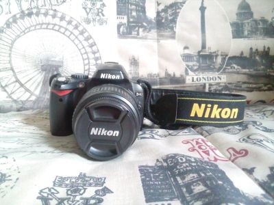 Лот: 12029723. Фото: 1. Nikon D40 (+ сумка). Цифровые зеркальные