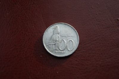 Лот: 24881853. Фото: 1. Индонезия 100 рупий 2000 г. Азия