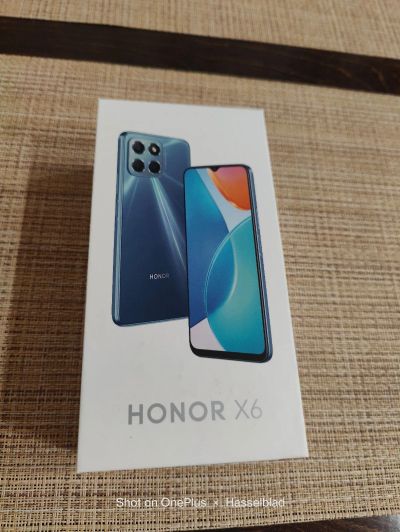 Лот: 20256747. Фото: 1. Смартфон Honor X6 4/64. Смартфоны