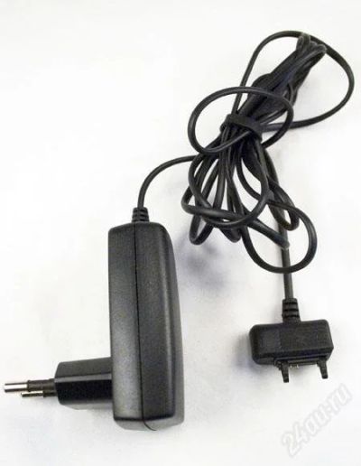 Лот: 98964. Фото: 1. Зарядное устройство для Sony Ericsson. Зарядные устройства, блоки питания, адаптеры сетевые для смартфонов