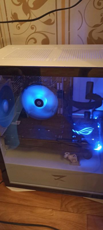 Лот: 19063317. Фото: 1. Asus GeForce GTX 1070 STRIX OC. Видеокарты