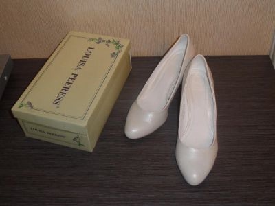Лот: 1240311. Фото: 1. Туфли цвета шампанского р.38. Другое (свадебная мода)