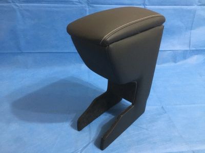 Лот: 17588495. Фото: 1. Подлокотник Renault Duster 2010-2020г... Салон