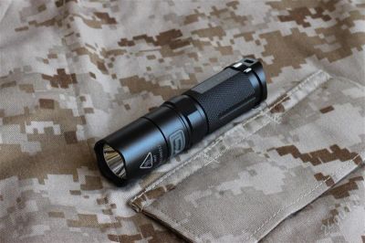 Лот: 2410143. Фото: 1. Фонарь Fenix PD22. Фонарики