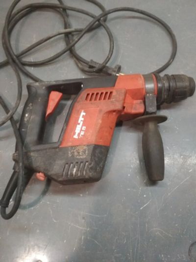 Лот: 15713708. Фото: 1. Перфоратор HILTI TE5. Электроинструмент