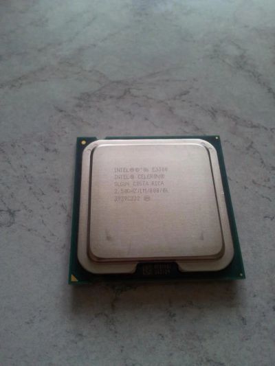 Лот: 5487907. Фото: 1. Intel Celeron E3300 Wolfdale... Процессоры