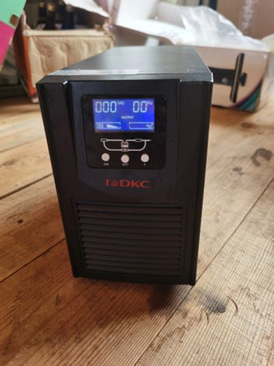 Лот: 17826197. Фото: 1. Ибп dkc smallb1a10s true online... ИБП, аккумуляторы для ИБП
