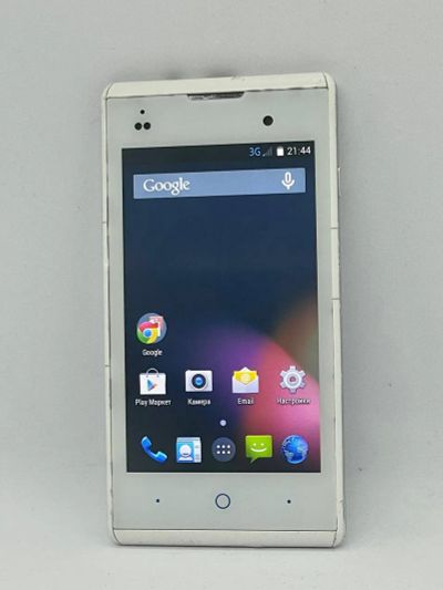 Лот: 19845478. Фото: 1. Смартфон ZTE V815W (23562). Смартфоны