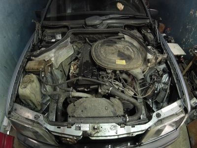 Лот: 10903605. Фото: 1. Двигатель mercedes M102 обьем... Двигатель и элементы двигателя