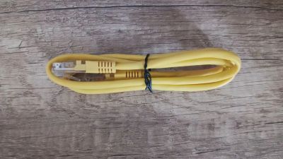 Лот: 25262021. Фото: 1. Патчкорд литой RJ45 1 м жёлтый... Сетевые кабели