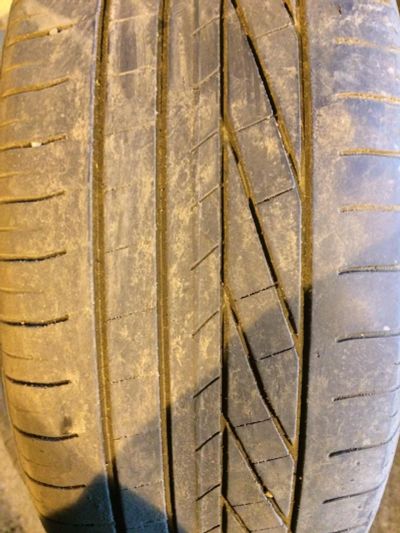 Лот: 6899561. Фото: 1. Goodyear 215/60 r16. Шины