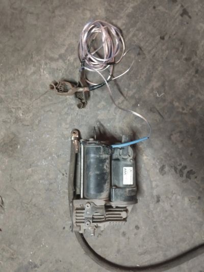 Лот: 21137503. Фото: 1. Компрессор 12v. Компрессоры автомобильные, шинные насосы