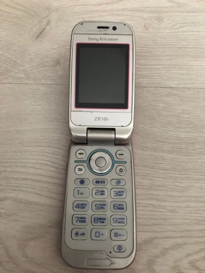 Лот: 19235486. Фото: 1. Sony Ericsson z610i. Другое (бытовая техника)
