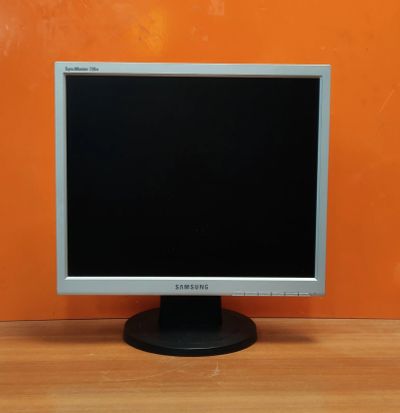 Лот: 18261386. Фото: 1. Монитор Samsung 720N Диагональ... ЖК-мониторы