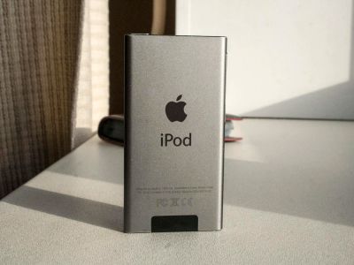 Лот: 9123398. Фото: 1. Apple iPod nano 7 16Gb Space Gray. Плееры