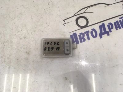 Лот: 21709999. Фото: 1. плафон салона Ford Focus CB4. Салон