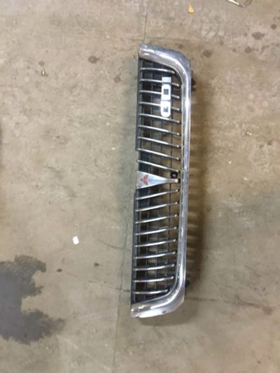 Лот: 15039439. Фото: 1. Решетка радиатора Mitsubishi Challenger... Кузов