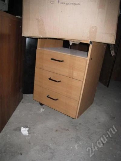 Лот: 344911. Фото: 1. продам тумбу подкатную светлую. Красноярск