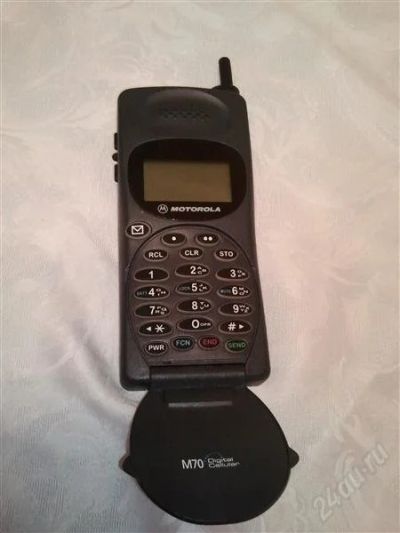 Лот: 1434727. Фото: 1. Мобильный раритет Motorola м70... Кнопочные мобильные телефоны