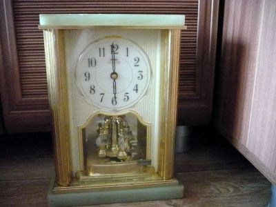 Лот: 23247268. Фото: 1. Часы Seiko метал и камень. Часы настенные, настольные
