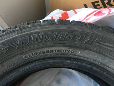 Лот: 14656111. Фото: 1. Зимняя резина dunlop 175/65 R14. Шины