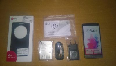 Лот: 4538978. Фото: 1. LG G3s (новый) + smart-чехол в... Кнопочные мобильные телефоны