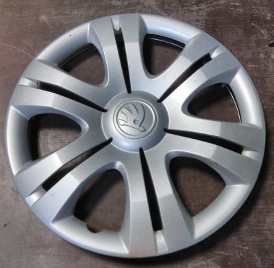 Лот: 18419532. Фото: 1. Колпак колёсный оргинальный Skoda... Колпаки