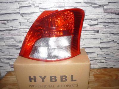 Лот: 3607008. Фото: 1. Фара-Фонарь задний Toyota VITZ... Оптика и освещение