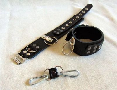 Лот: 22055871. Фото: 1. Наручники Francesca. Игрушки