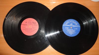 Лот: 18351415. Фото: 1. 2 большие пластинки НЕ ликвид... Аудиозаписи