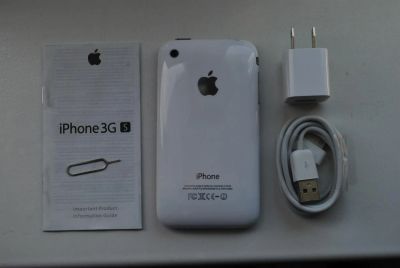 Лот: 3046988. Фото: 1. Apple iPhone 3GS 8GB (белый) SimFree. Смартфоны