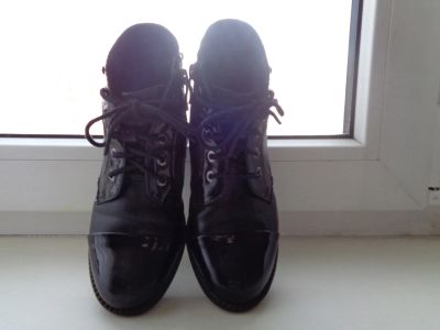 Лот: 21144122. Фото: 1. Демисезонные ботинки для девочки... Ботинки