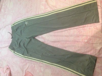Лот: 4705279. Фото: 1. Штаны Adidas. Другое (женская одежда)