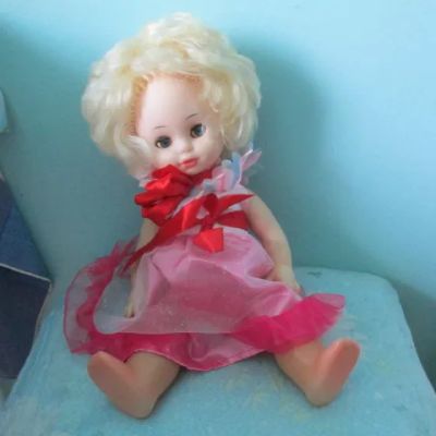 Лот: 19624736. Фото: 1. Игрушка кукла девочка 35 см аккуратная... Куклы