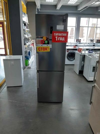 Лот: 14474926. Фото: 1. Холодильник hotpoint-ariston hfp... Холодильники, морозильные камеры