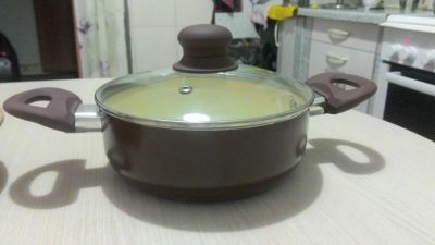 Лот: 6688209. Фото: 1. Продам кастрюлю с керамическим... Кастрюли