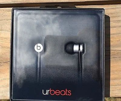 Лот: 7465592. Фото: 1. Beats UrBeats silver special edition... Наушники, гарнитуры