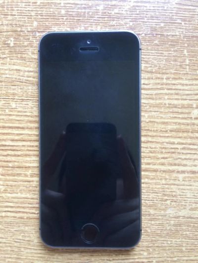 Лот: 4213835. Фото: 1. iPhone 5s 16gb, Space Gray. Смартфоны
