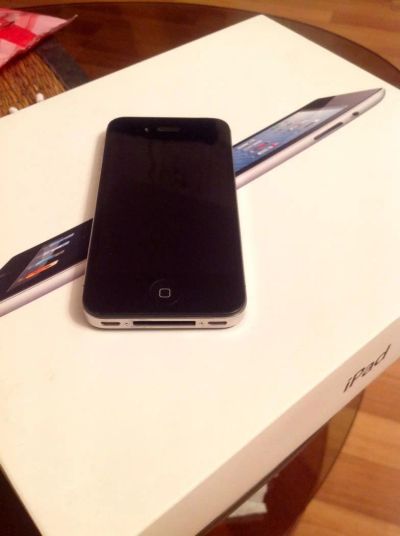 Лот: 7080016. Фото: 1. iPhone 4s 8gb черный. Смартфоны