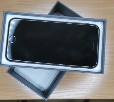 Лот: 15890082. Фото: 1. iPhone 8 64GB чёрный. Смартфоны