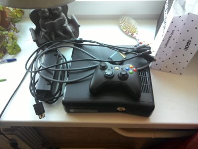 Лот: 7745565. Фото: 1. Xbox 360 slim 160gb freebot. Игровые приставки, консоли
