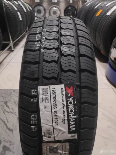 Лот: 20018568. Фото: 1. шины 195/70 R15C Yokohama Bluearth-Van... Шины