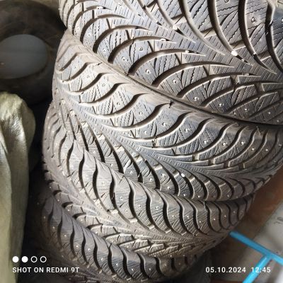 Лот: 24256991. Фото: 1. резина 195\65\15 зима шипы износ... Шины