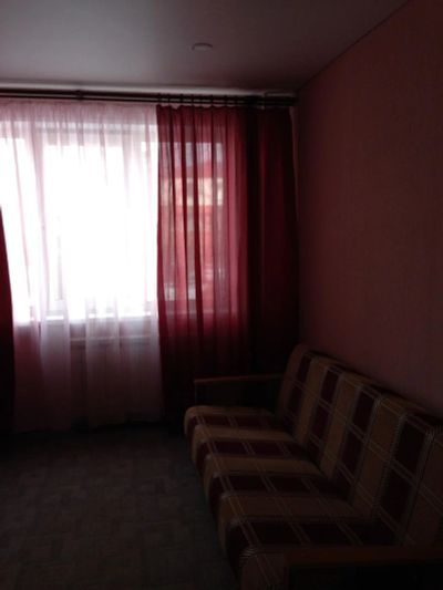 Лот: 7357709. Фото: 1. Гостинка, по ул. Курчатова, ориентир... Квартиры, студии