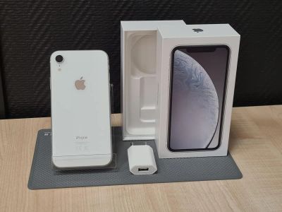 Лот: 19923443. Фото: 1. Apple iPhone XR 128Gb White 353074108253327. Смартфоны